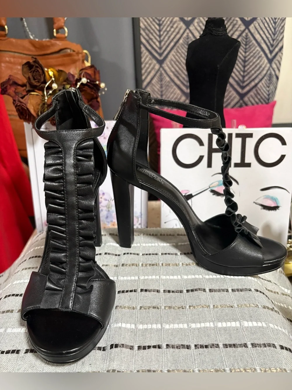 Michael Kors Bella Open Toe Ruffled Leather Platform Sandal Black, Size 6 M